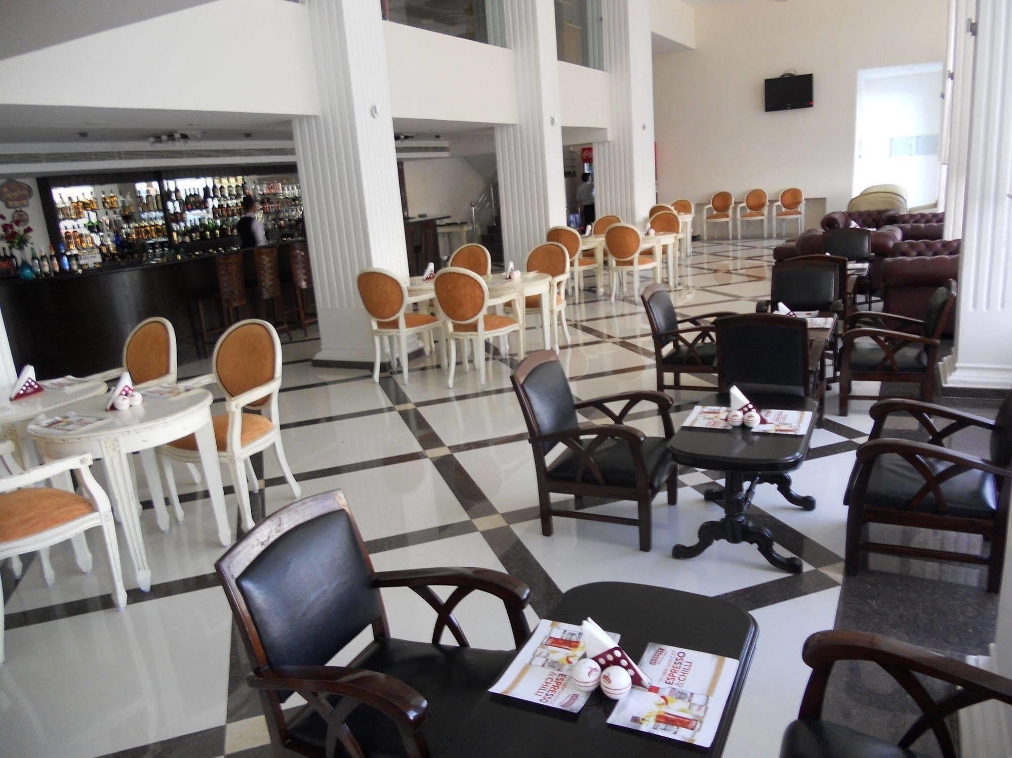 Hotel Le Royal Park Pondicherry Bagian luar foto
