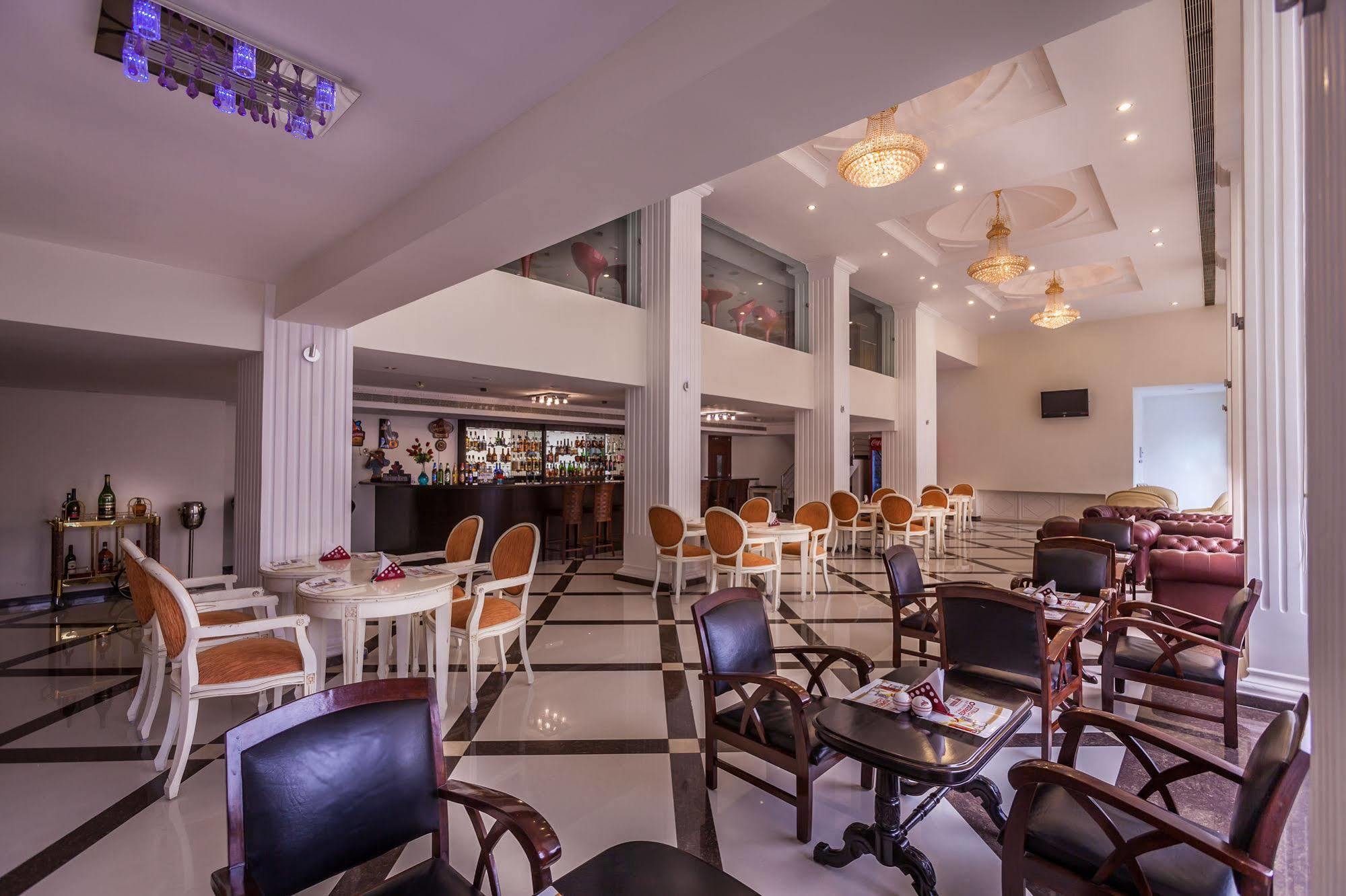 Hotel Le Royal Park Pondicherry Bagian luar foto