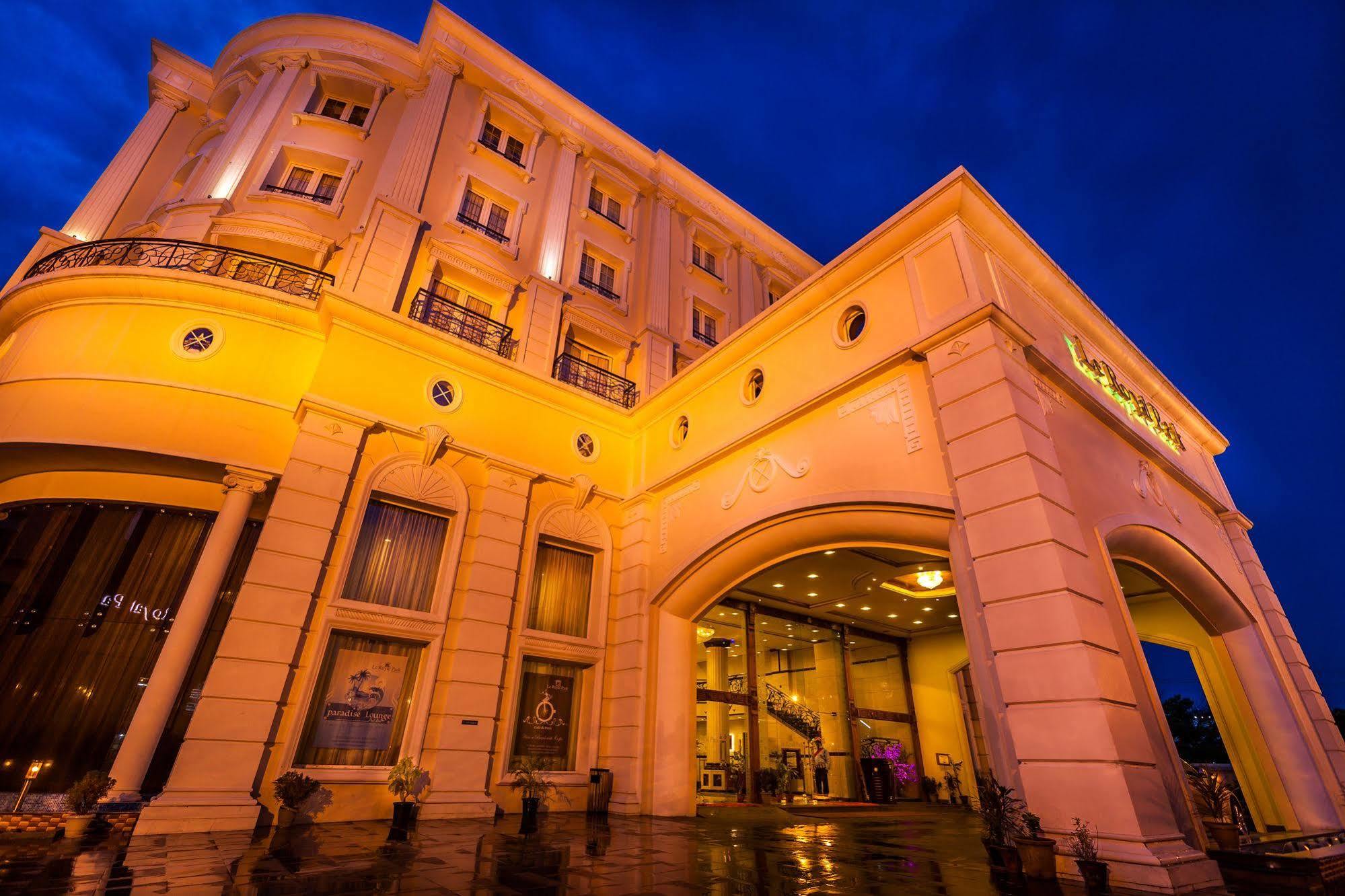 Hotel Le Royal Park Pondicherry Bagian luar foto